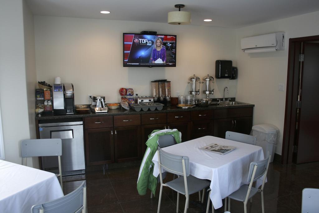 Lanes Riverhouse Inn & Cottages Montague Екстер'єр фото