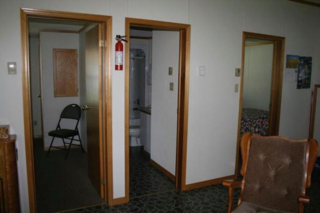 Lanes Riverhouse Inn & Cottages Montague Номер фото