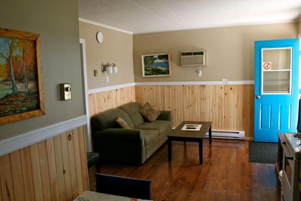 Lanes Riverhouse Inn & Cottages Montague Екстер'єр фото